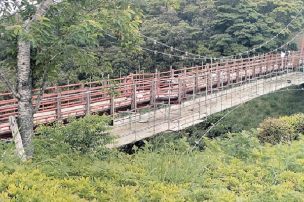 鹿児島県鹿児島市 吊足場工事②