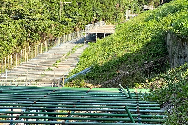 鹿児島県日置市長里地区単管足場