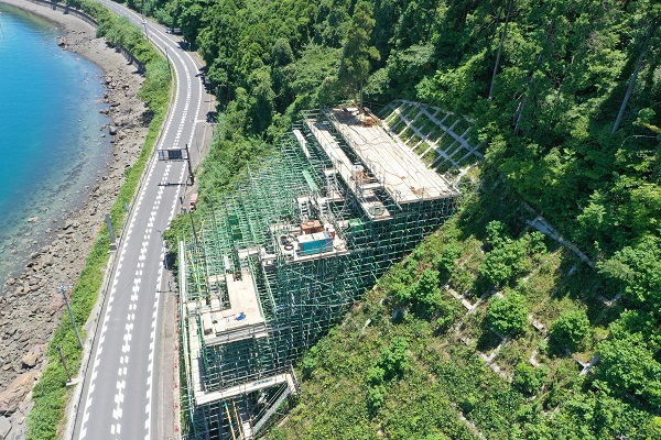 鹿児島県霧島市中磯 法面足場工事